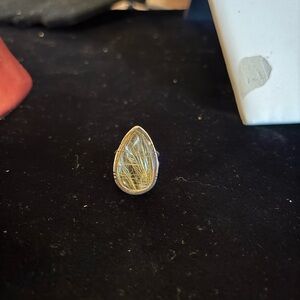 Elegant Silver and Gold Teardrop Ring